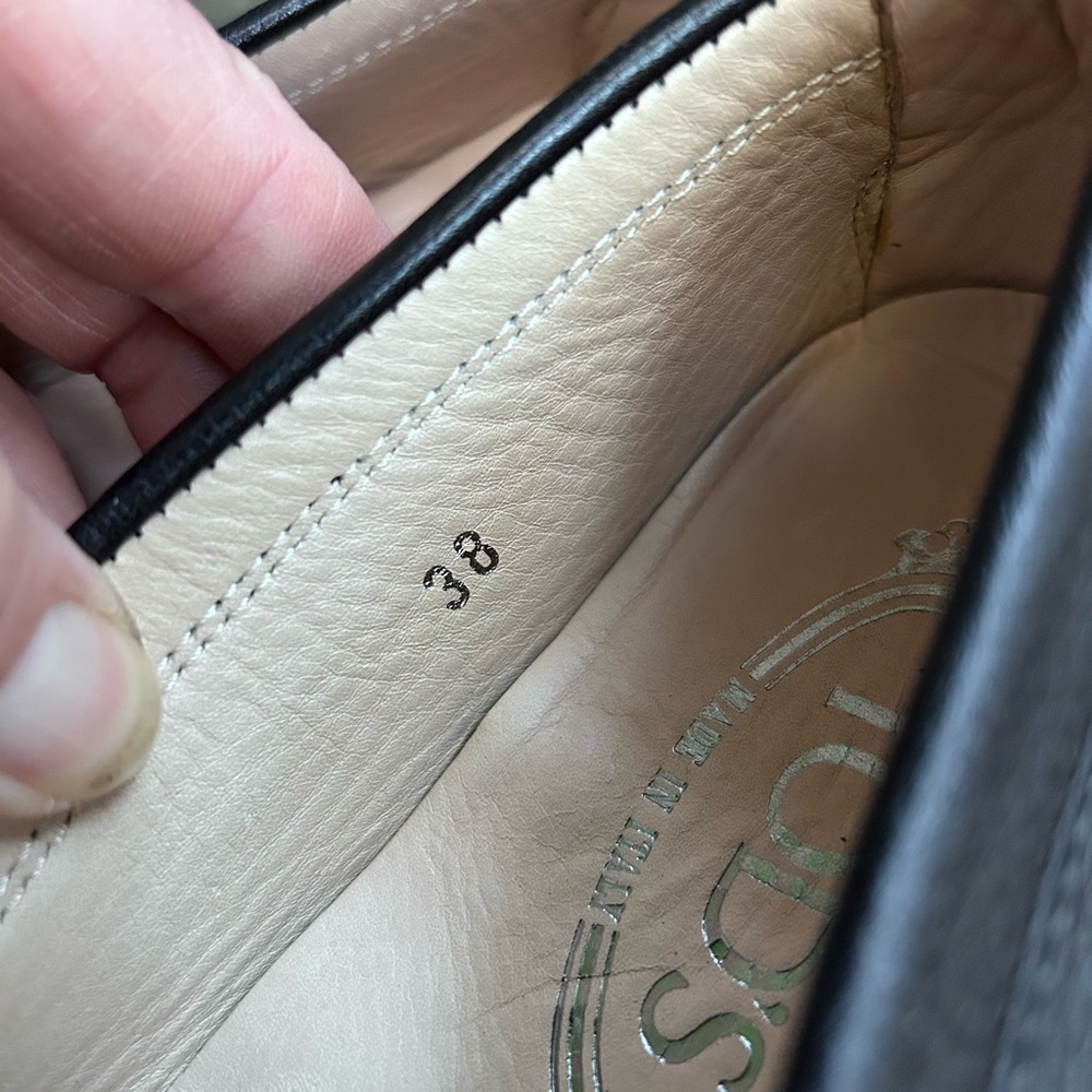 TODS Driving Loafer - Picture 16 of 16